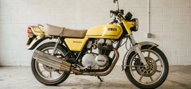 Tout savoir sur les couleurs, séries et millésimes de la Suzuki 750 GT
